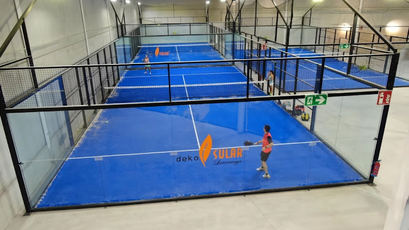 Proyecto Bertatik: Padel 21 en Astigarraga. Paneles prefabricados de hormigón para cerramientos